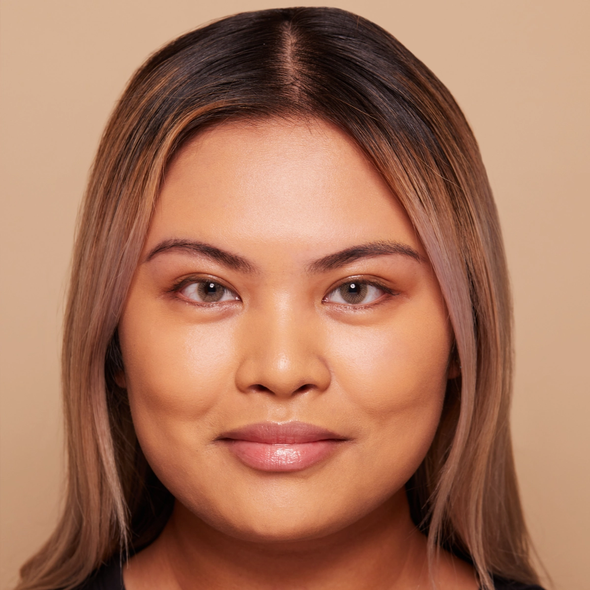 A REALLY GOOD FOUNDATION - 116M Medium   Warm Peach Undertones