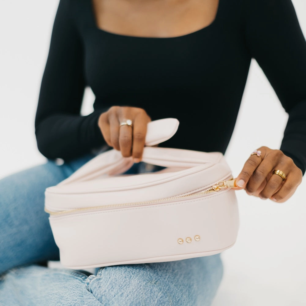 Madelyn Bow Makeup Bag **PINK FRIDAY PREORDER